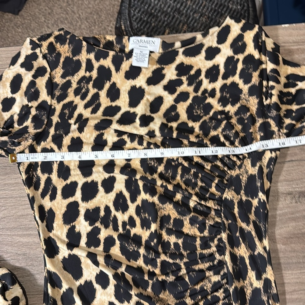 Carmen Marc Valvo Leopard Print Long stretch knit Dress size medium - Picture 9 of 9